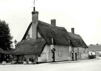 2 and 4 High Street in 1973 [Z50/19/27]